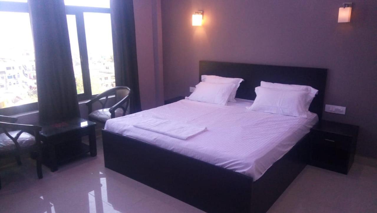 Hotel-78 Pithorāgarh Kültér fotó