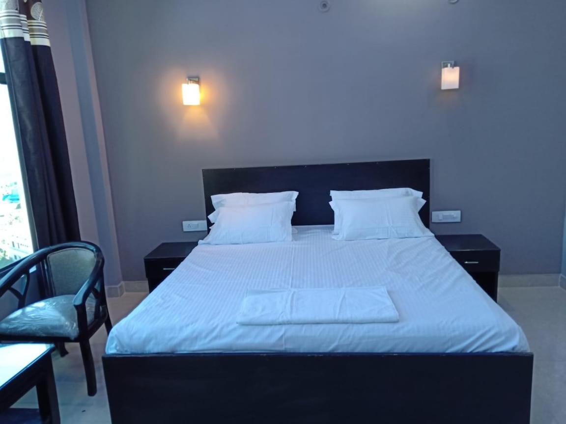 Hotel-78 Pithorāgarh Kültér fotó