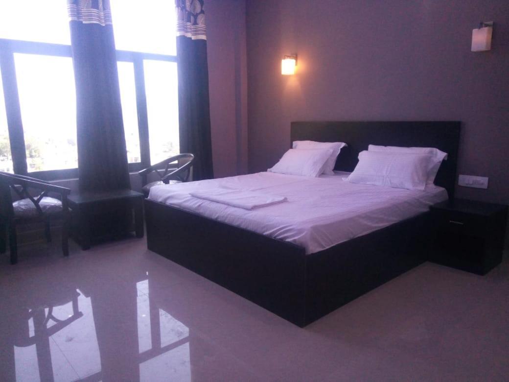 Hotel-78 Pithorāgarh Kültér fotó