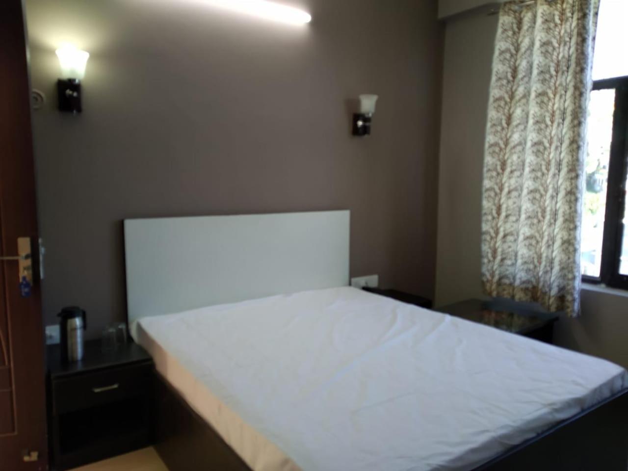 Hotel-78 Pithorāgarh Kültér fotó