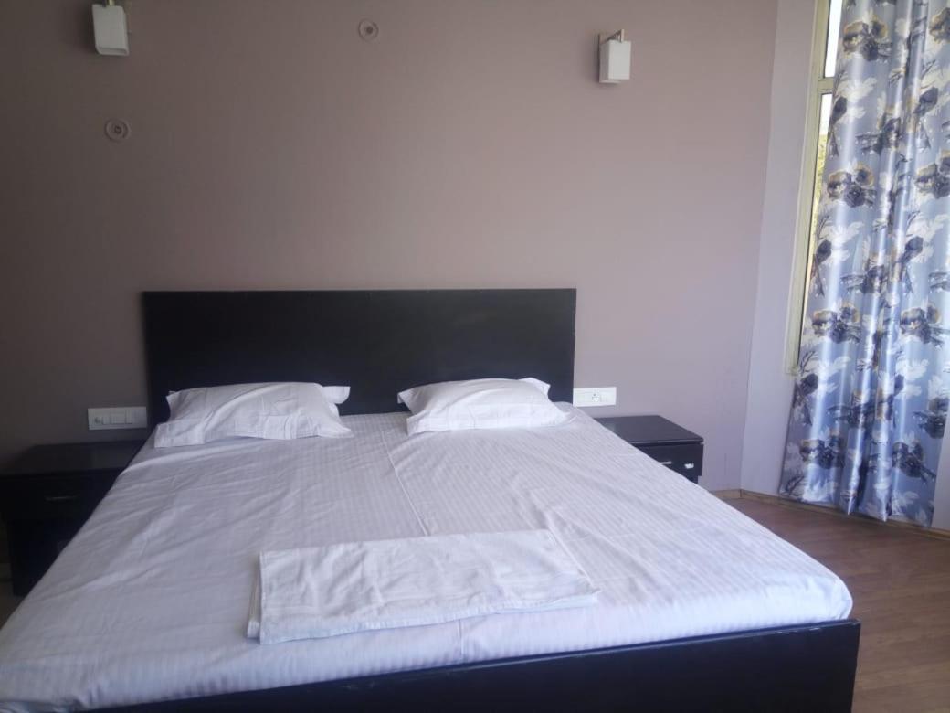 Hotel-78 Pithorāgarh Kültér fotó