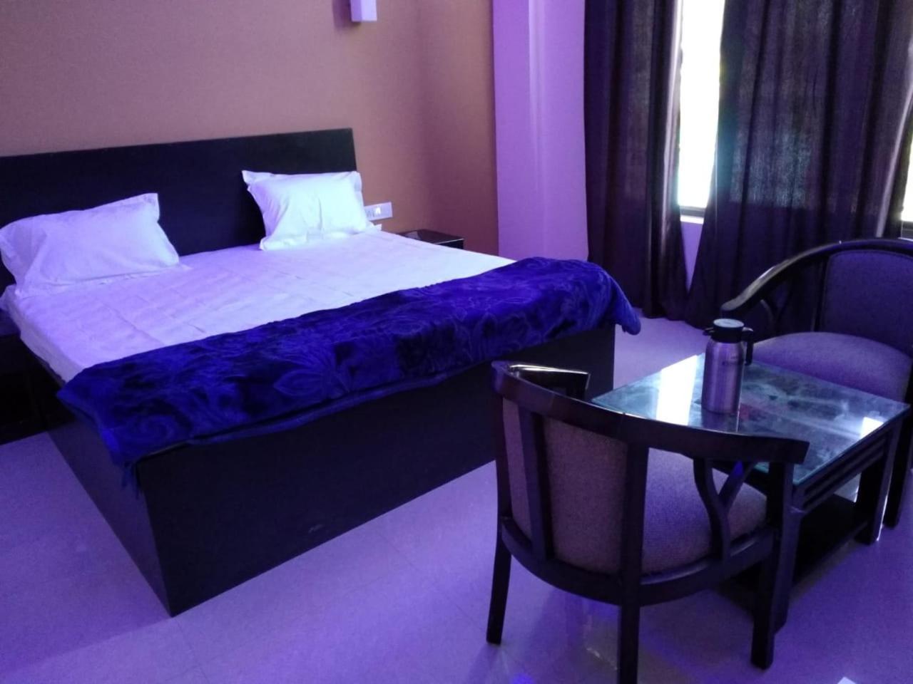 Hotel-78 Pithorāgarh Kültér fotó